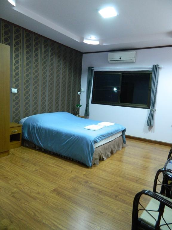 Hotel Garden Place Phetchabun Zimmer foto