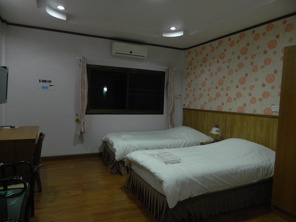 Hotel Garden Place Phetchabun Zimmer foto